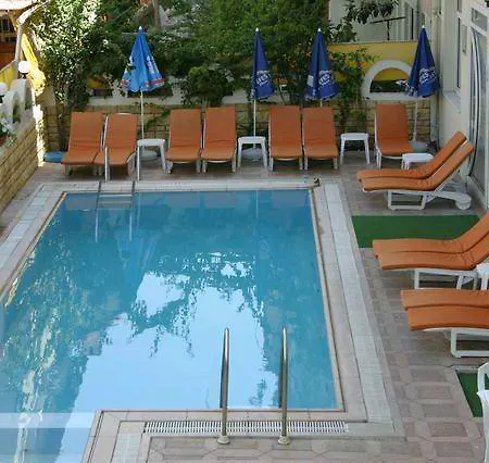 Sun Maris فندق